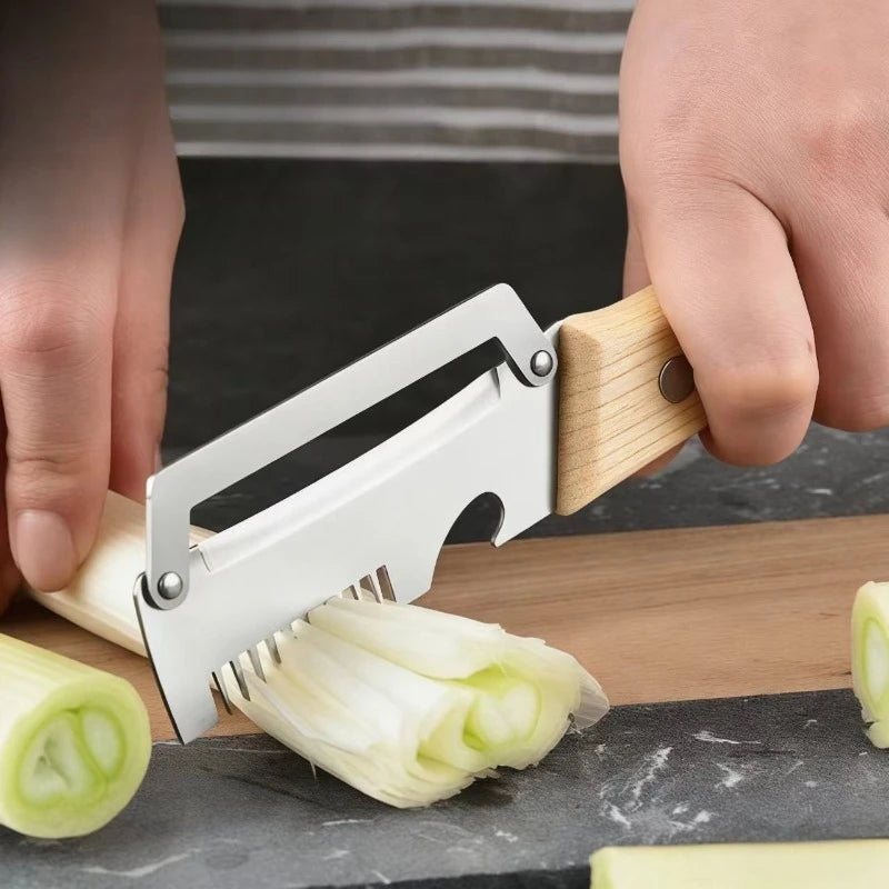 3-in-1 Stainless Steel Peeler, Slicer & Shredder – Multifunctional Kitchen Tool